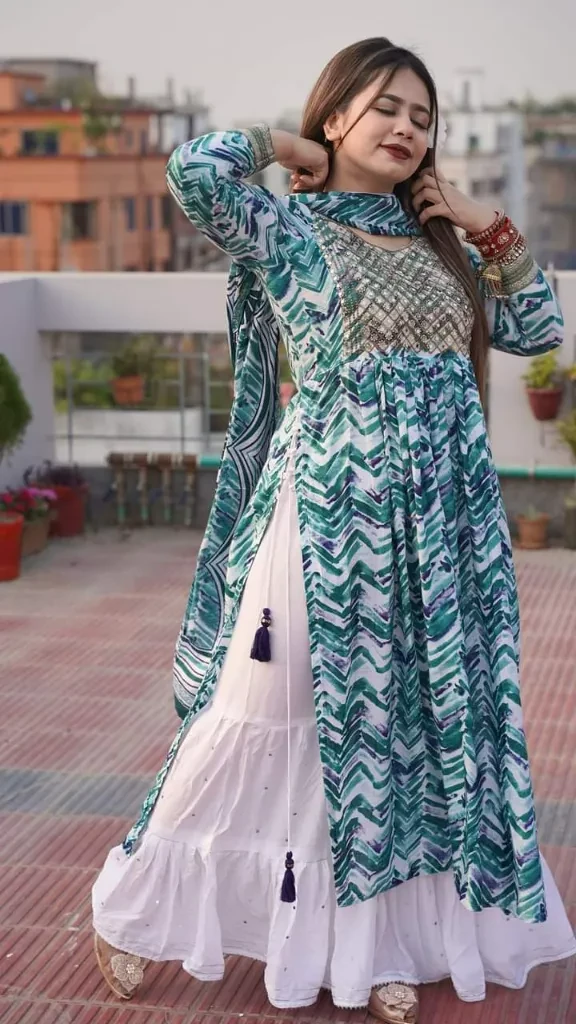 Embroidery & Printed Cut Naira Set  ( MM110 )